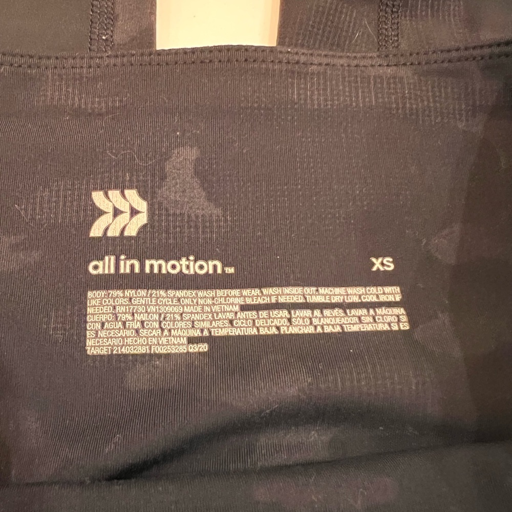 All in Motion Premium Elongate 7/8 leggings | XS | Black & Gray - Picture 9 of 10
